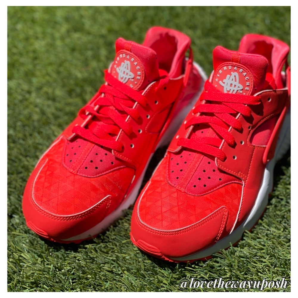 Nike Bright Crimson Air Huarache